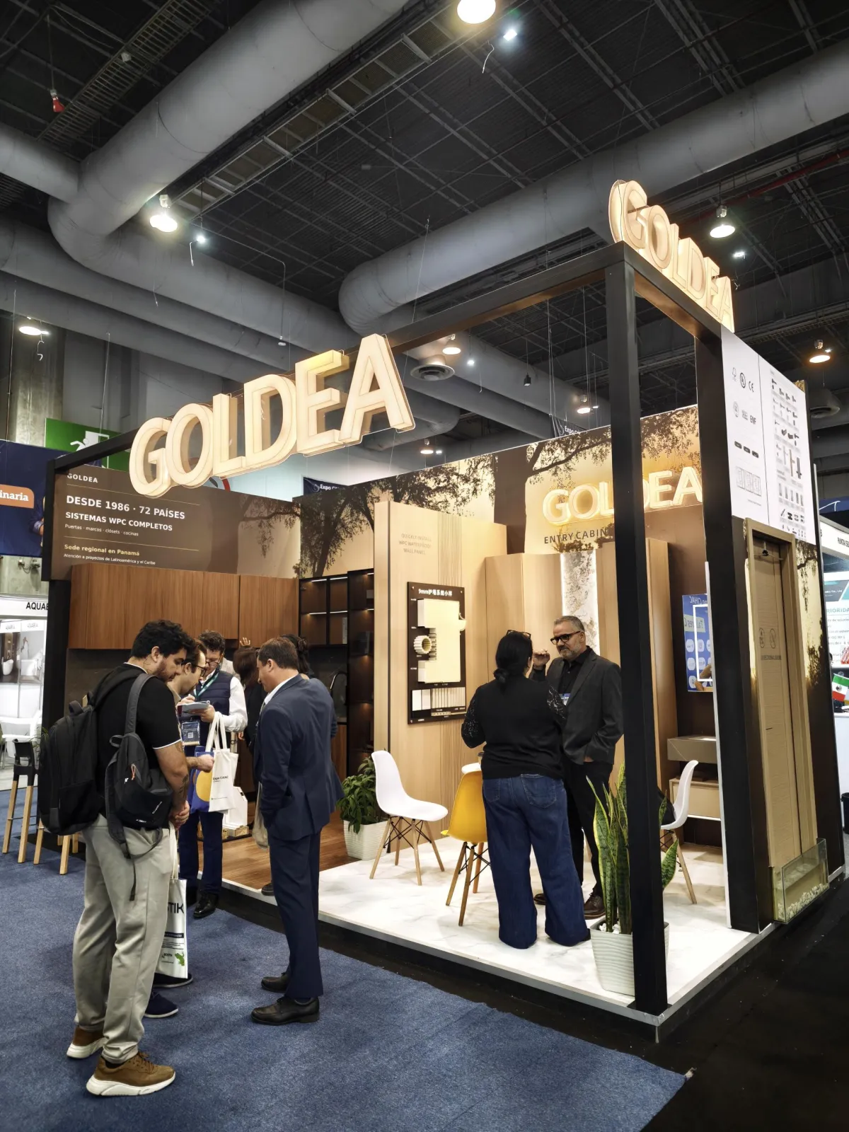 Visitors exploring the Goldea booth at Expo CIHAC 2026
